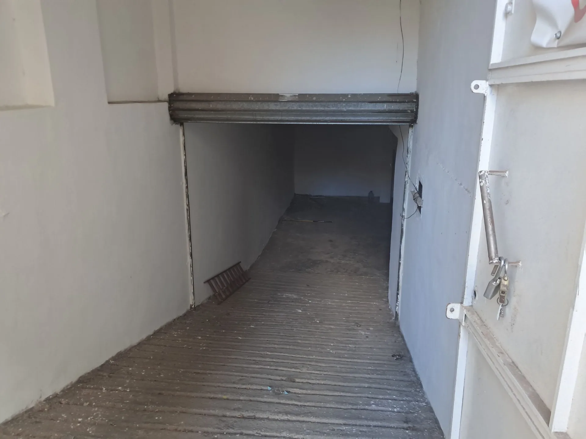 Warehouse for Rent or Sale in Mar Mikhael — الصورة 2