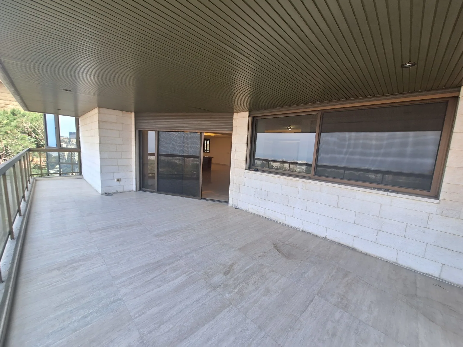 Spacious Apartment for Rent in Baabda — الصورة 4