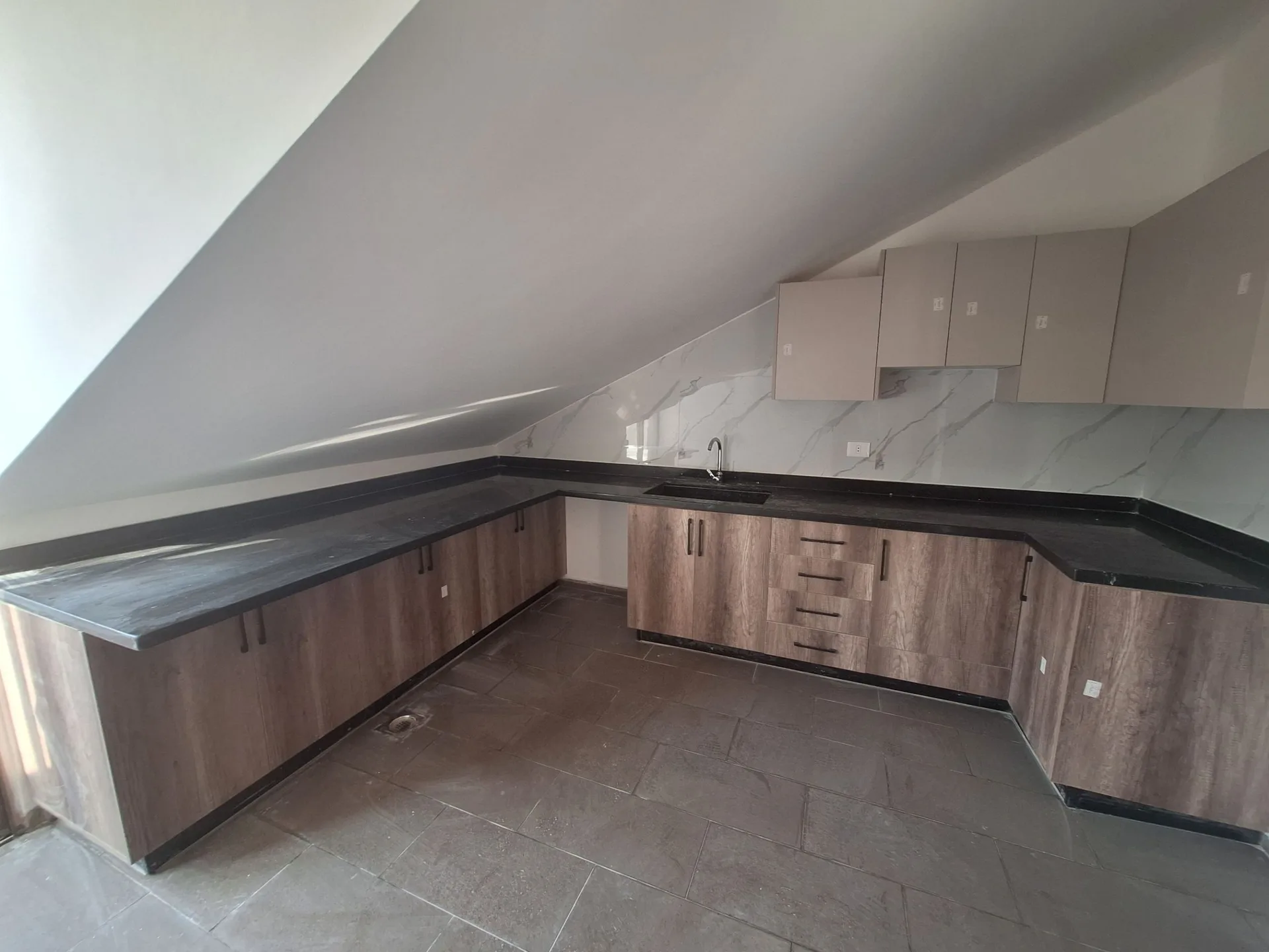 Rooftop Apartment for Sale – Monteverde — الصورة 3