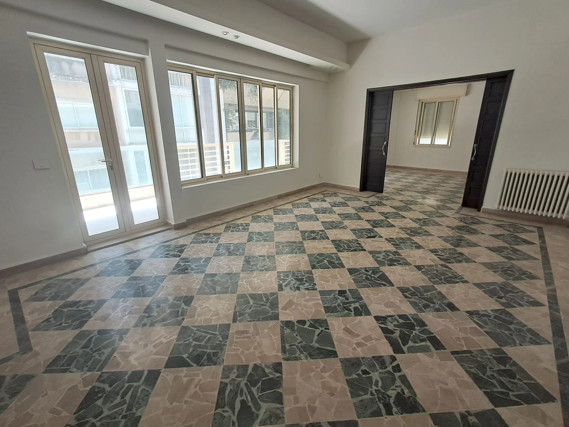 Office/Apartment for Rent in Achrafieh — photo 1