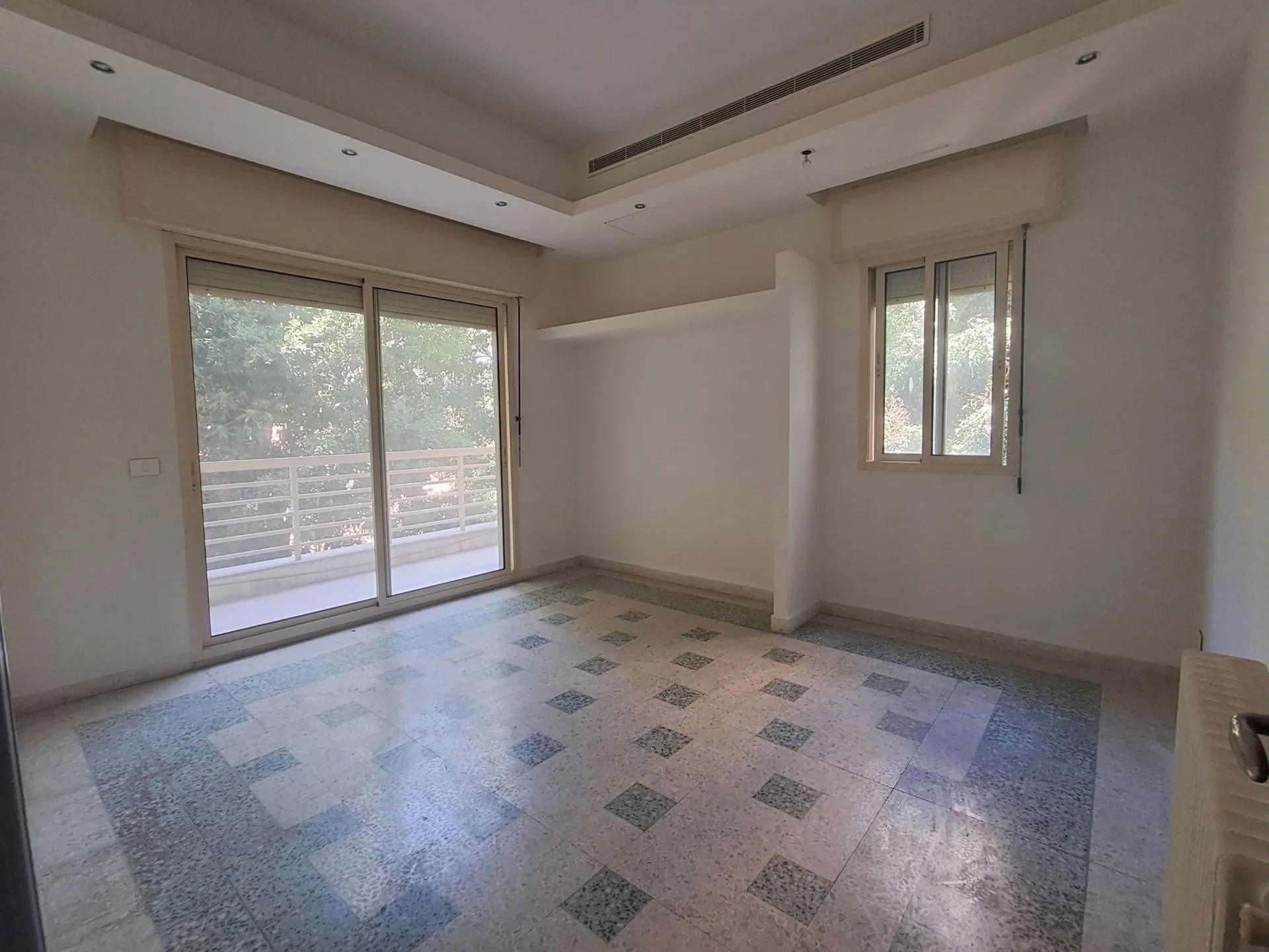 Office/Apartment for Rent in Achrafieh — photo 3