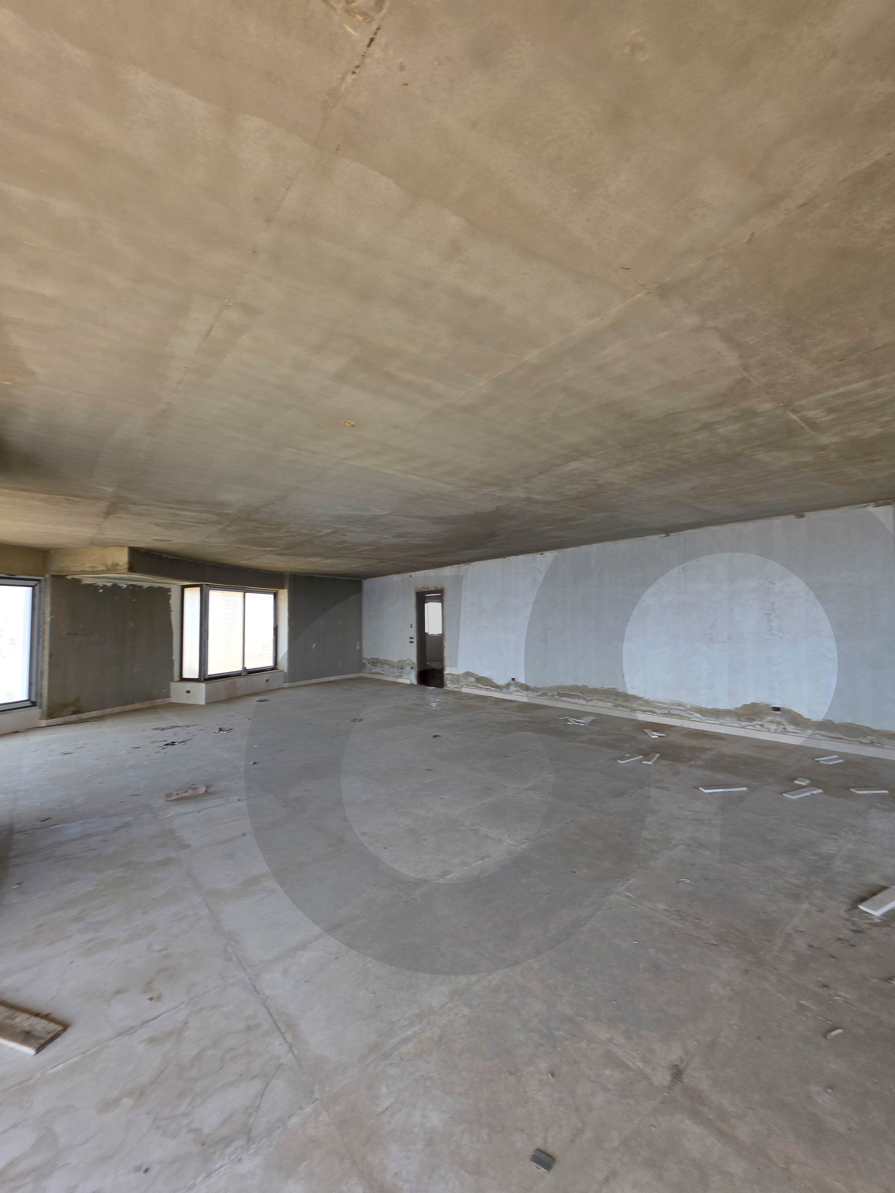 Raouche 660 sqm | Masterpiece Sea View | High Floor — الصورة 3