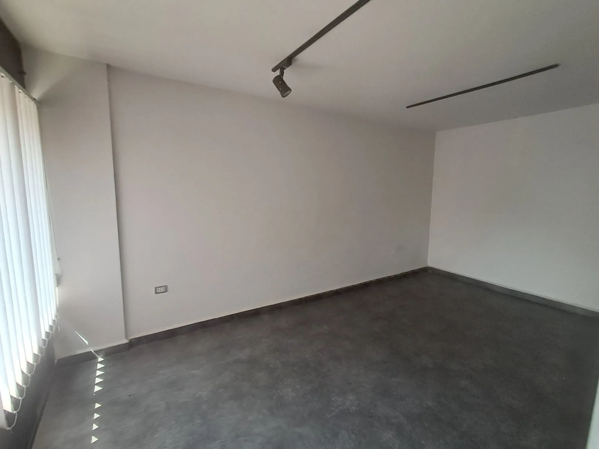 Office for Rent – Antelias — الصورة 3