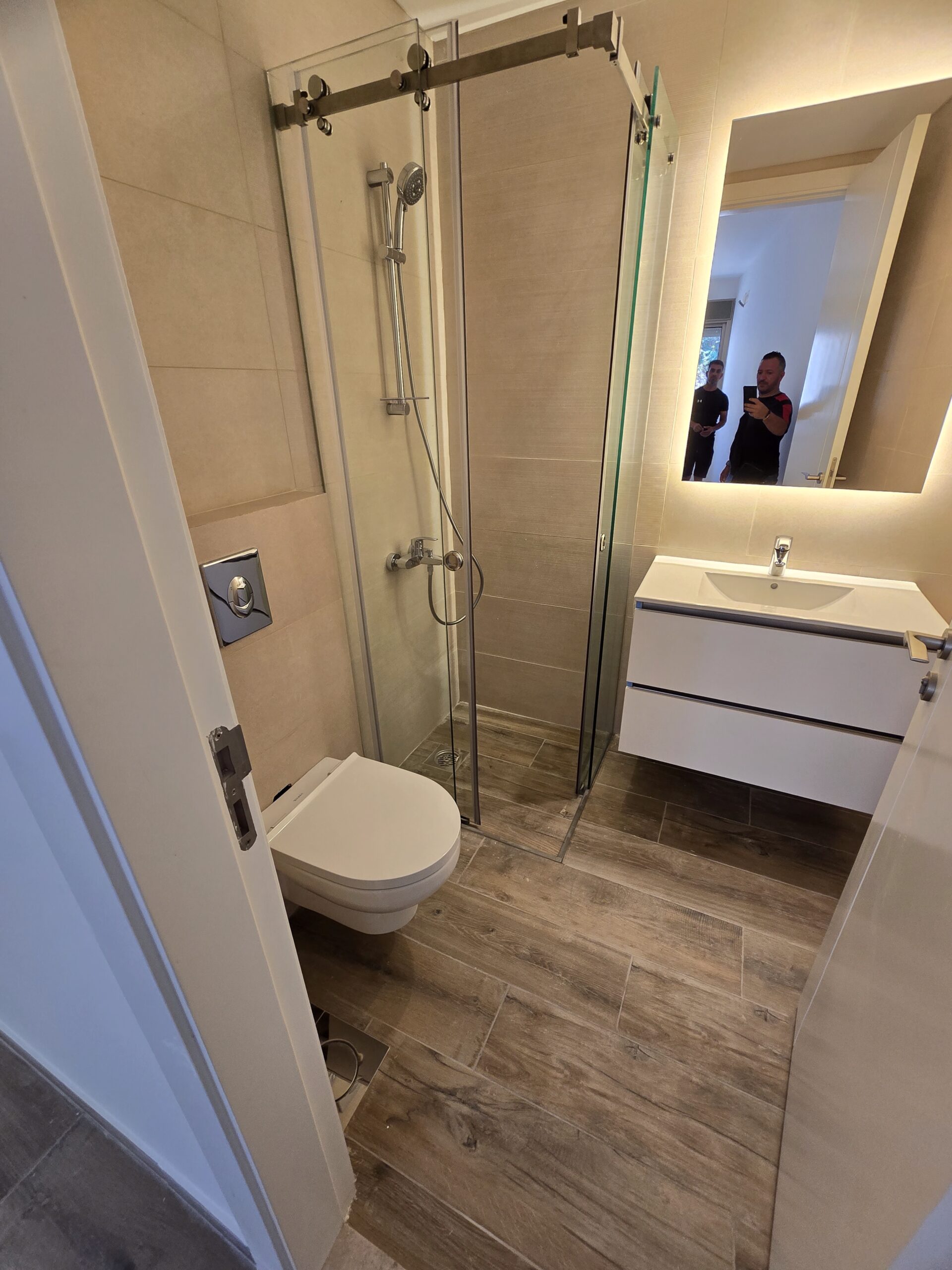 Metn,	Mansourieh, 130 m2 Appartment for Sale — الصورة 2