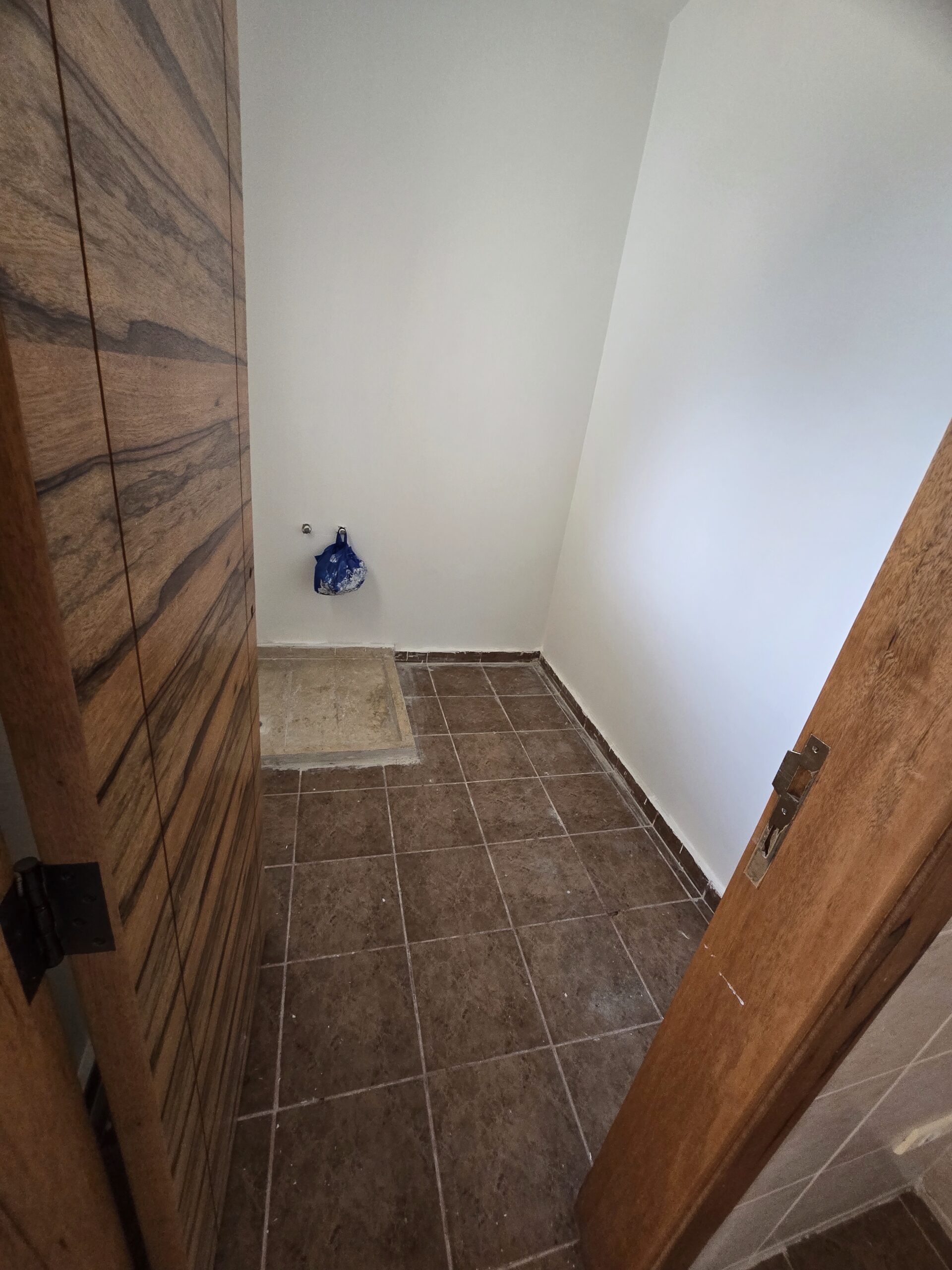 Metn, Tilal Ain Saade	Apartment for Sale 220m2 + 30 m2 terrace — الصورة 3