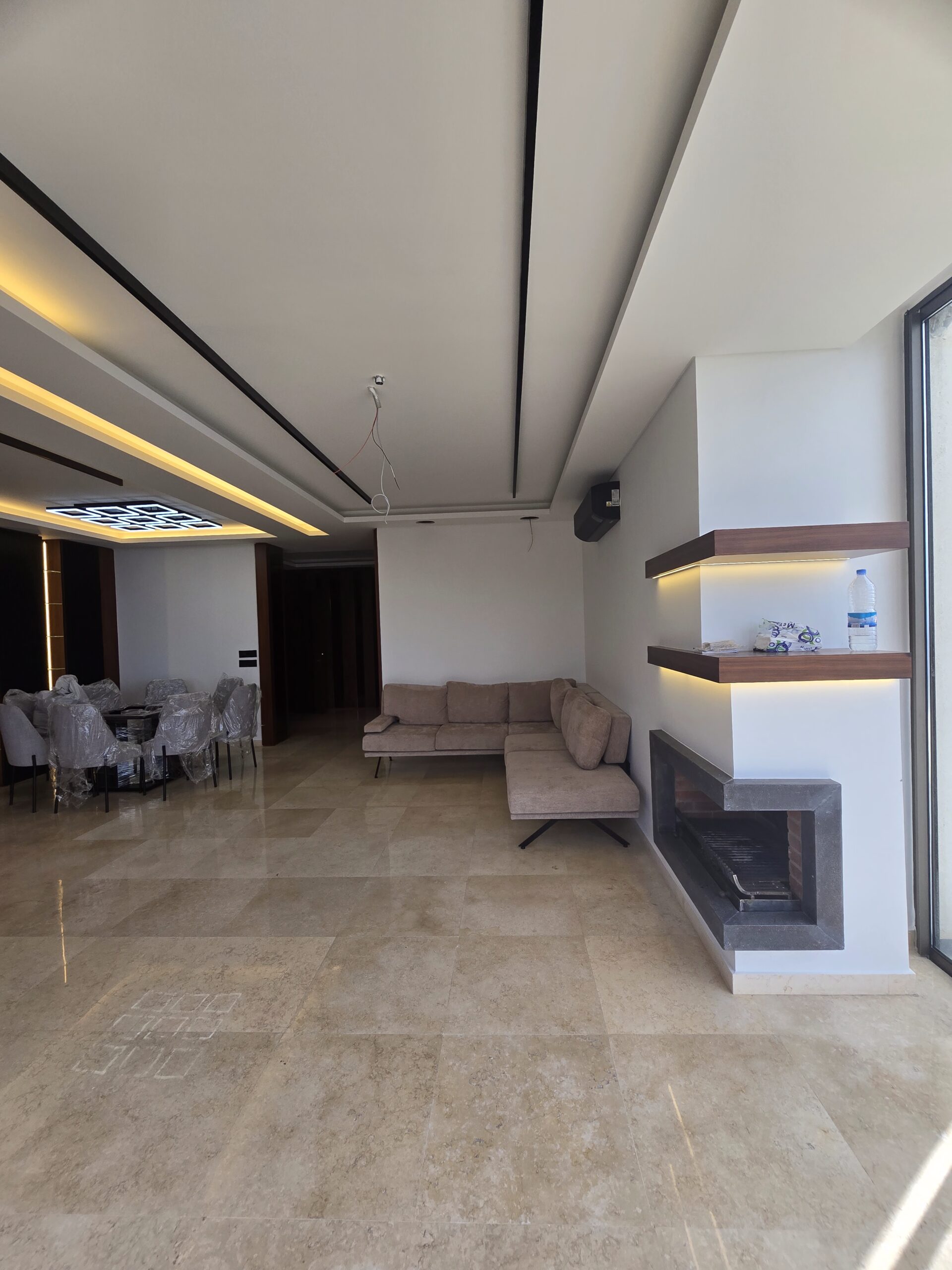 Metn, Tilal Ain Saade	Duplex for Sale 300 m2 + 100 m2 Terrace and garden — الصورة 2