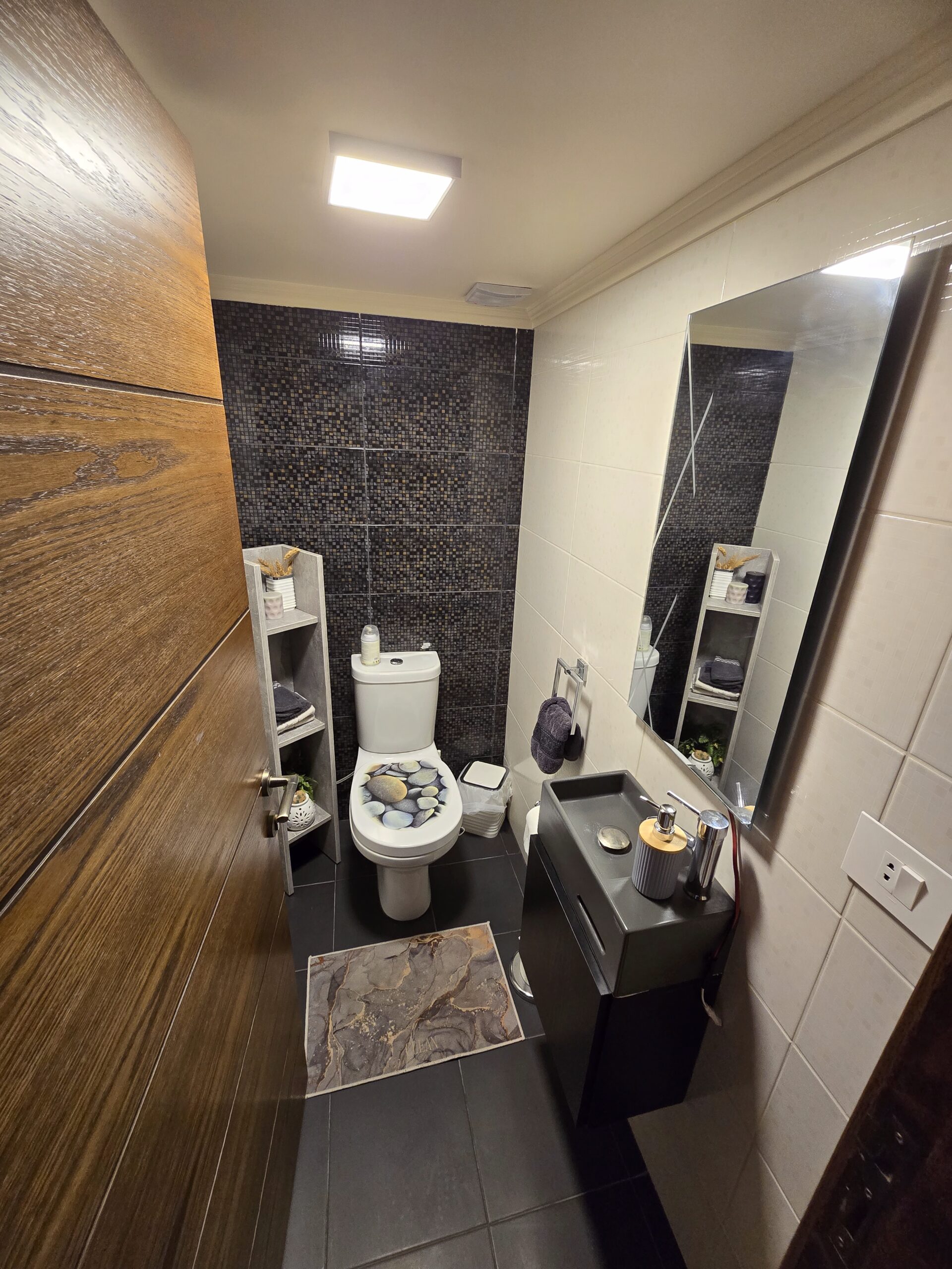Metn, Mansourieh Apartment	for Sale	160m2 + 135 m2 Terrace and garden — الصورة 3