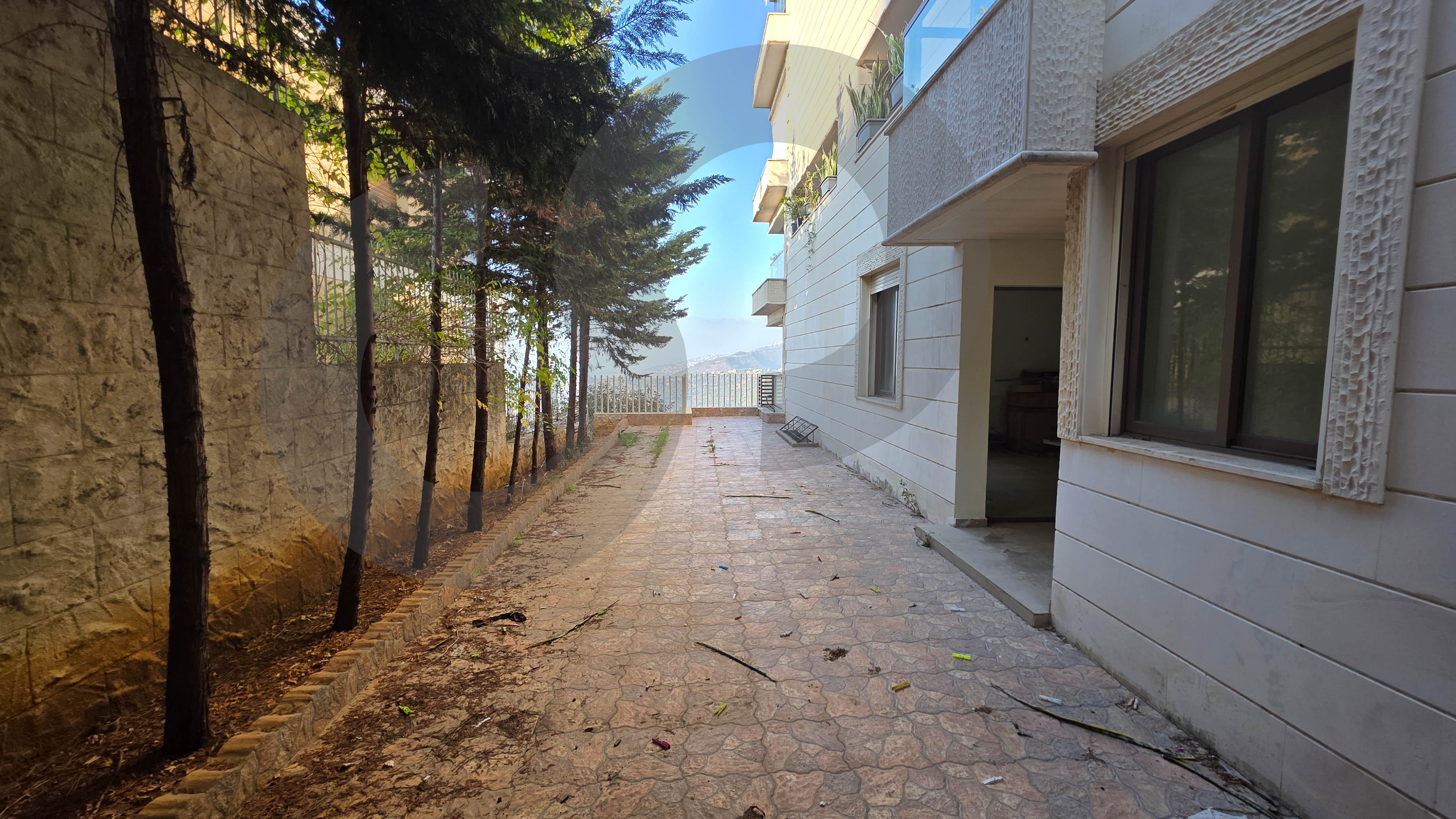 Panoramic Sea and mountain View | Mazraat Yachouh — الصورة 3