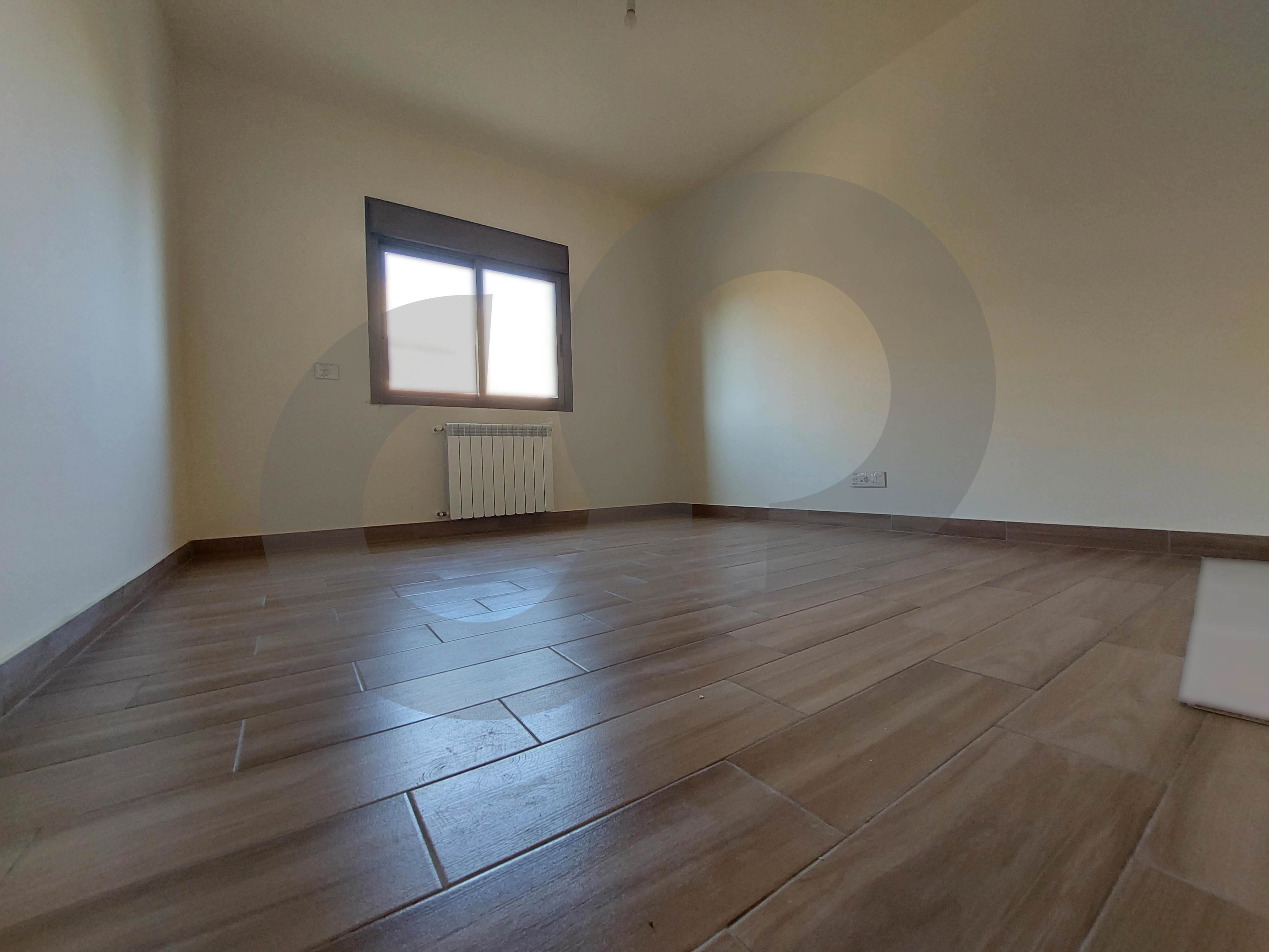 Luxury Apartment for Sale in Amchit–Prime Location — الصورة 3