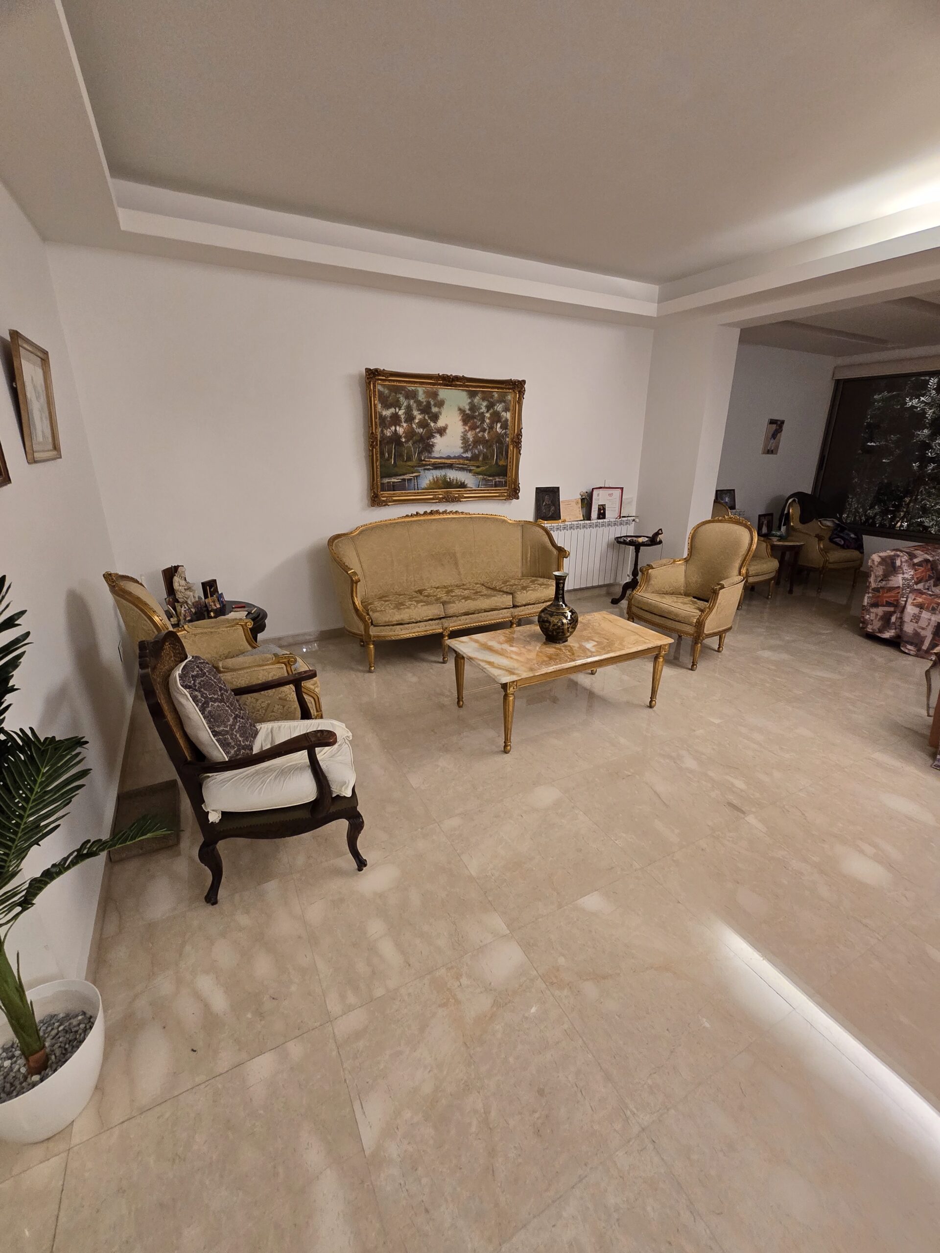 Metn, Mansourieh 220 m2 Apartment for Sale — الصورة 3