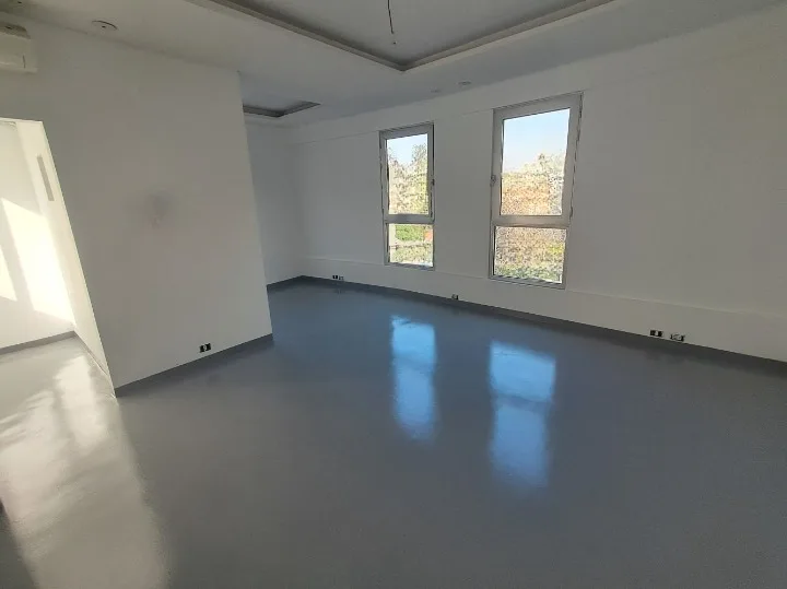 Office for Rent in Achrafieh — الصورة 3