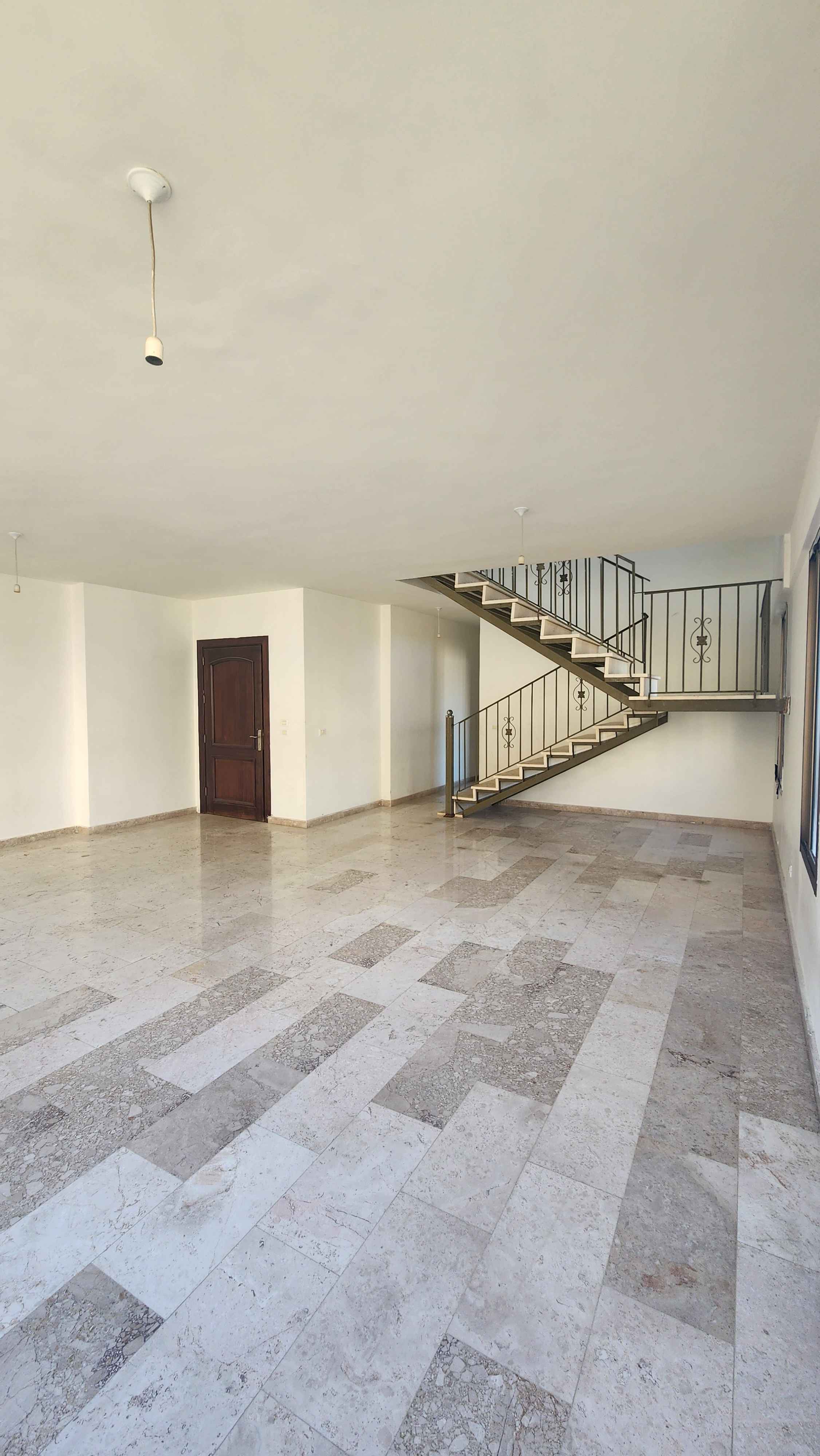 Khaldeh Duplex 260m2 Hot offer ! — الصورة 2