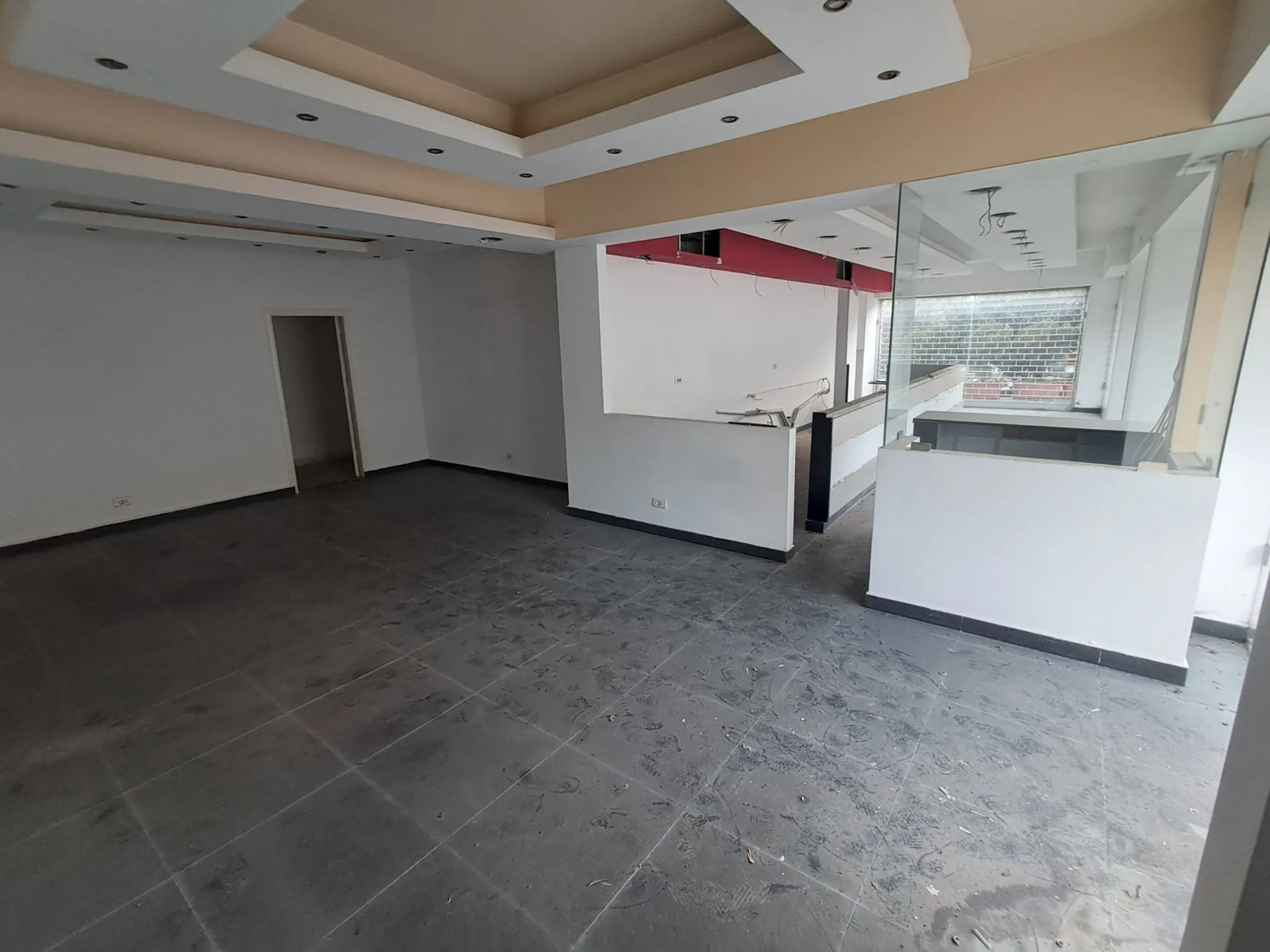 Shop for Sale in Mansourieh — الصورة 5