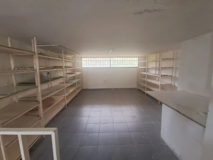 Shop for Rent in Mansourieh — الصورة 3