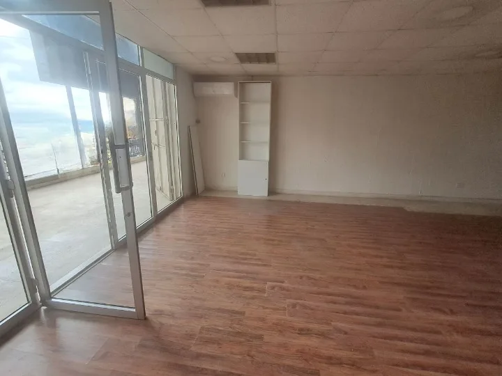 Shop for Rent in Mansourieh