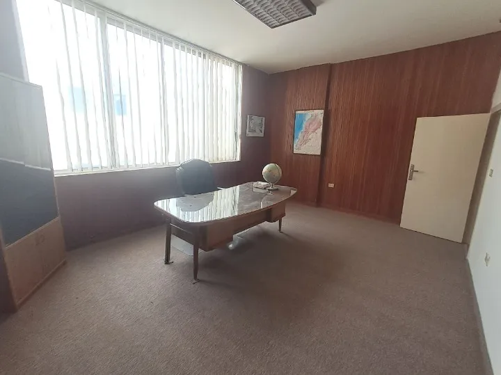 Office Space for Rent in Furn El Chebbak