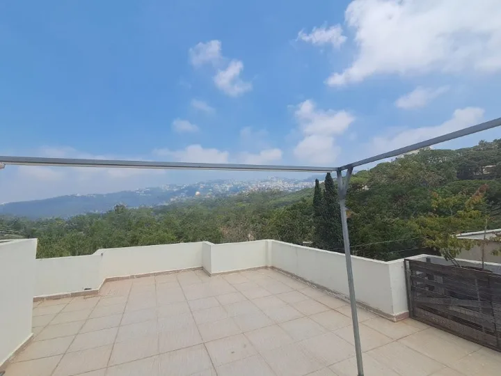Furnished Rooftop for Rent in Ain Saadeh — الصورة 5