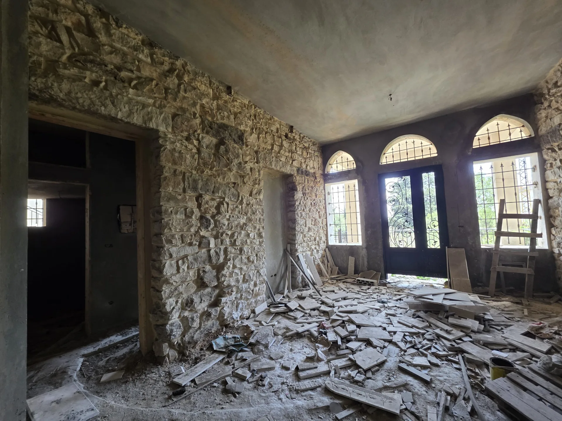 Residential Building for Sale in Ayroun — الصورة 2