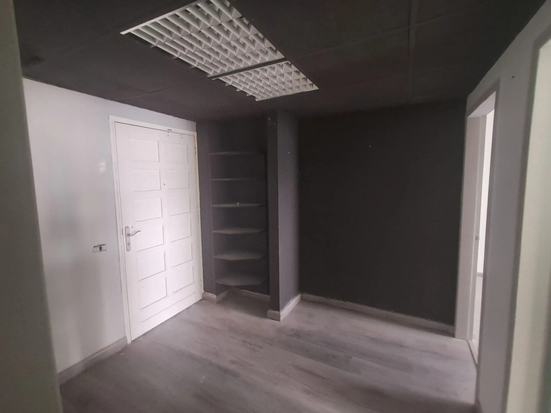 Office for Sale in Achrafieh — الصورة 4