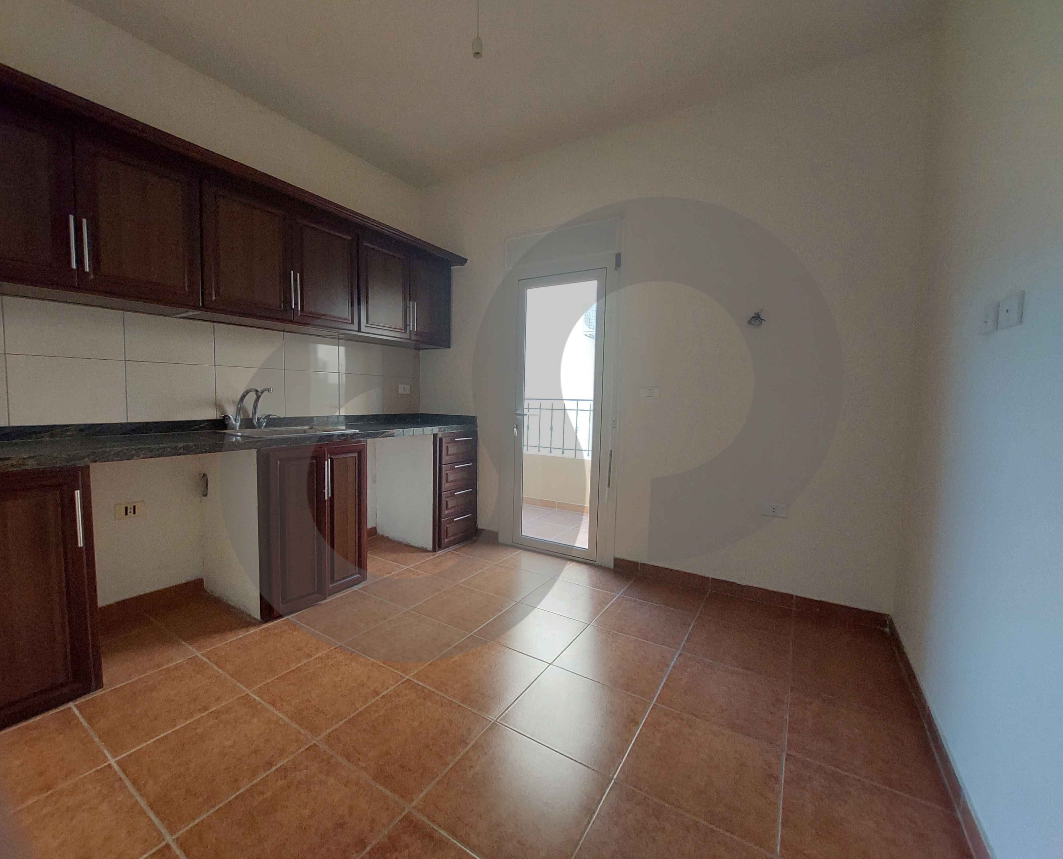 Modern Building with Flexible Payment Options/Hosrayel,jbeil — الصورة 3