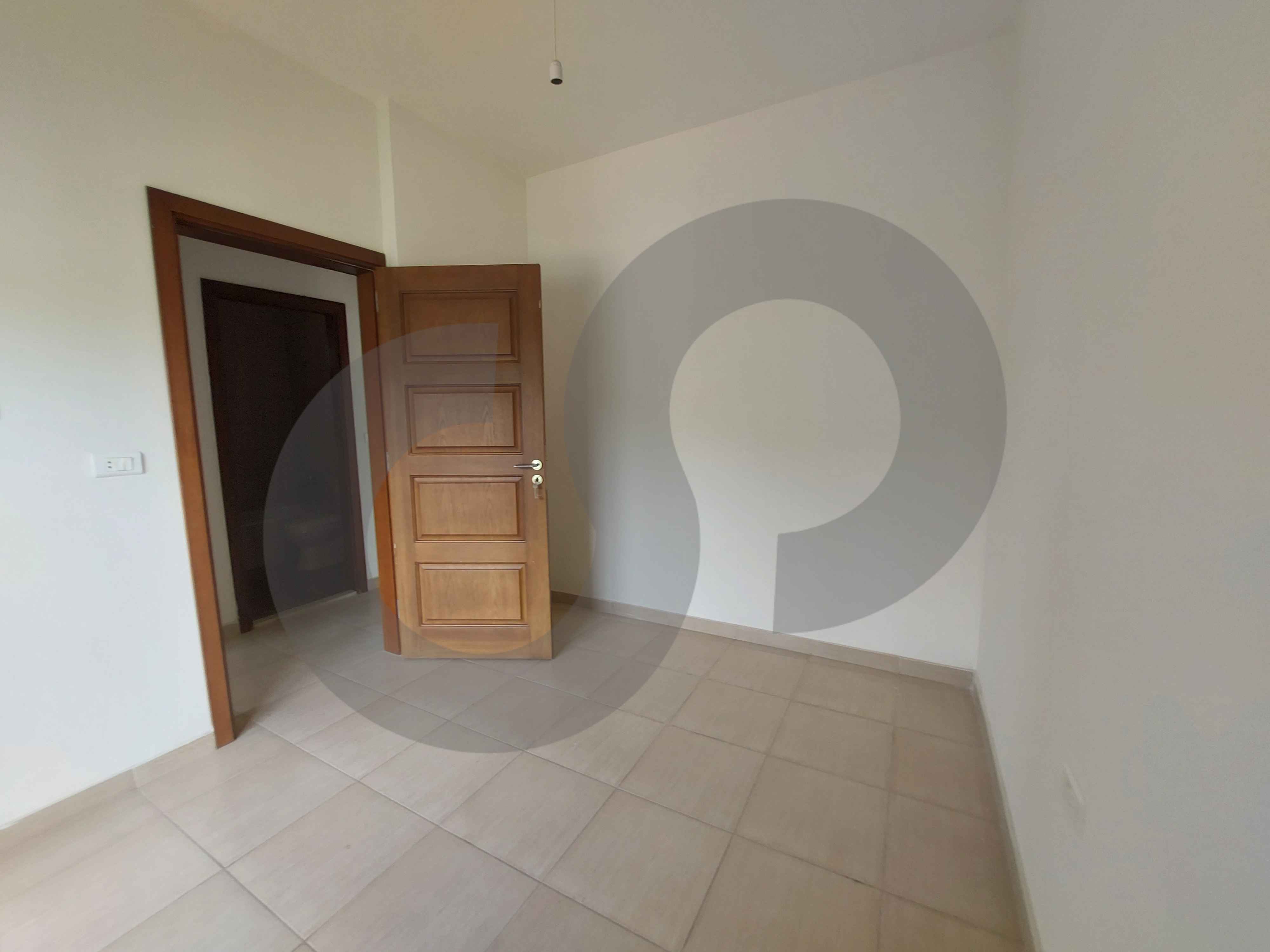 Modern Building with Flexible Payment Options/ minutes from the highway/Hosrayel,JBEIL — الصورة 3