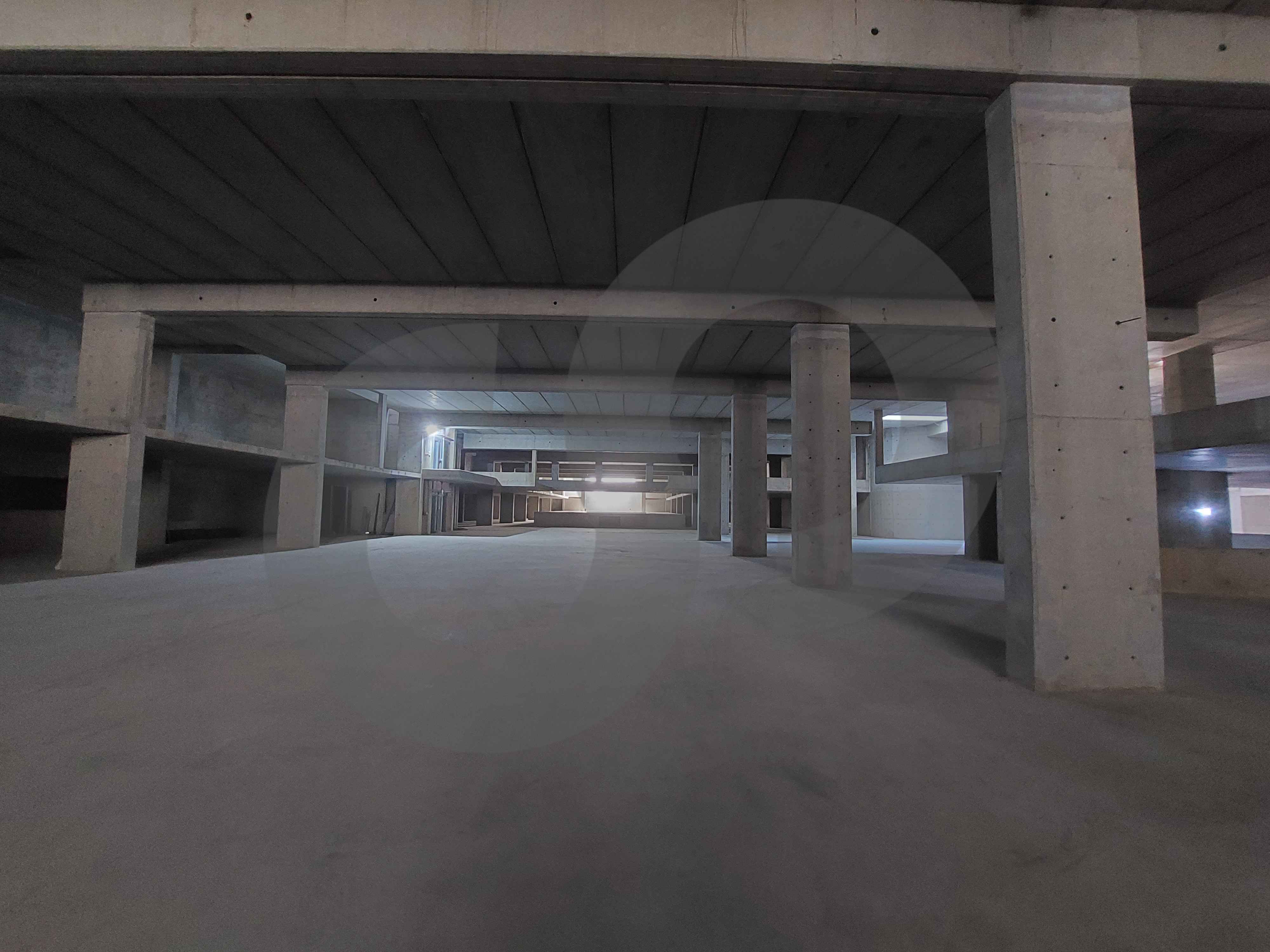 Sports & entertainment space for rent/Amchit,JBEIL /Core & shell — الصورة 2