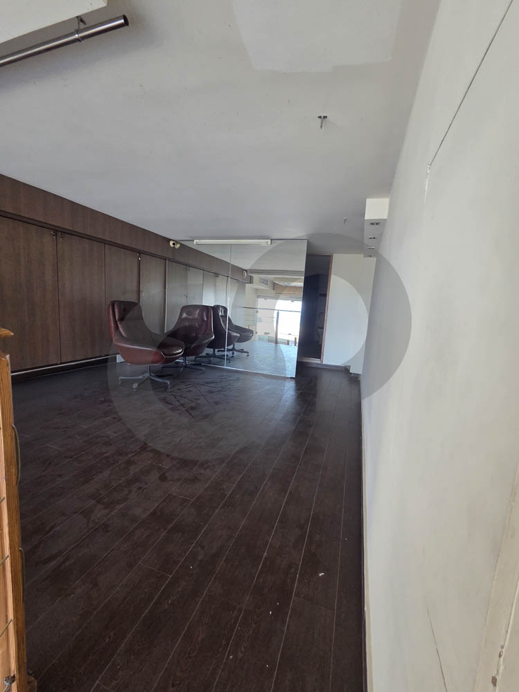 SHOP FOR SALE IN A PRIME LOCATION / KASLIK-KESEROUAN — الصورة 2