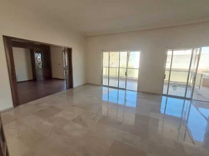 Apartment for Rent in Horsh Tabet — الصورة 3