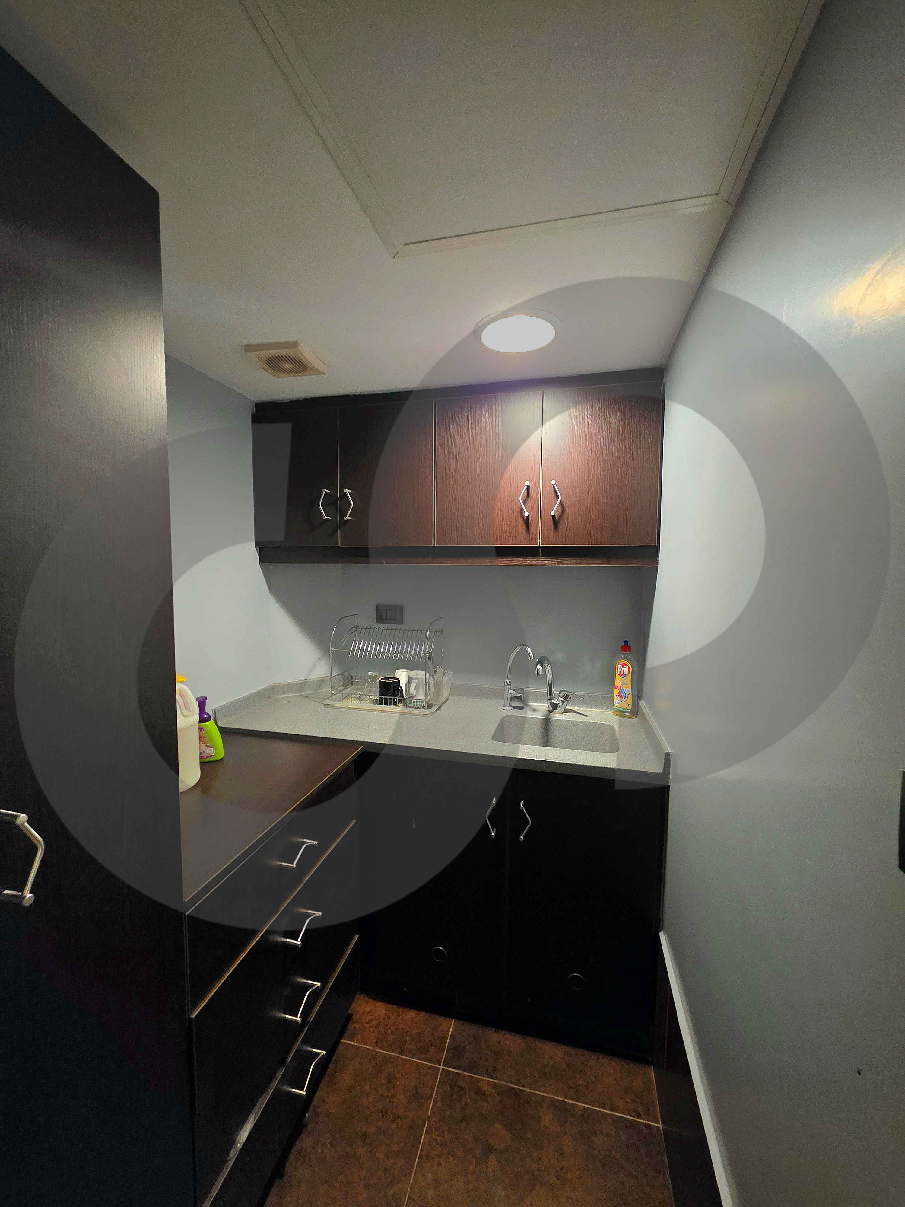 PRIME LOCATION OFFICE/NEAR THE HIGHWAY/ADONIS,KESEROUAN — الصورة 3
