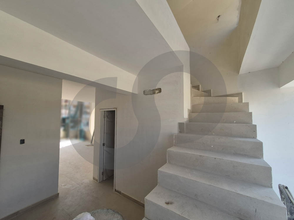 New Office/ Commercial Center/Terrace /Monthly installments /Baouchriye,metn — الصورة 3