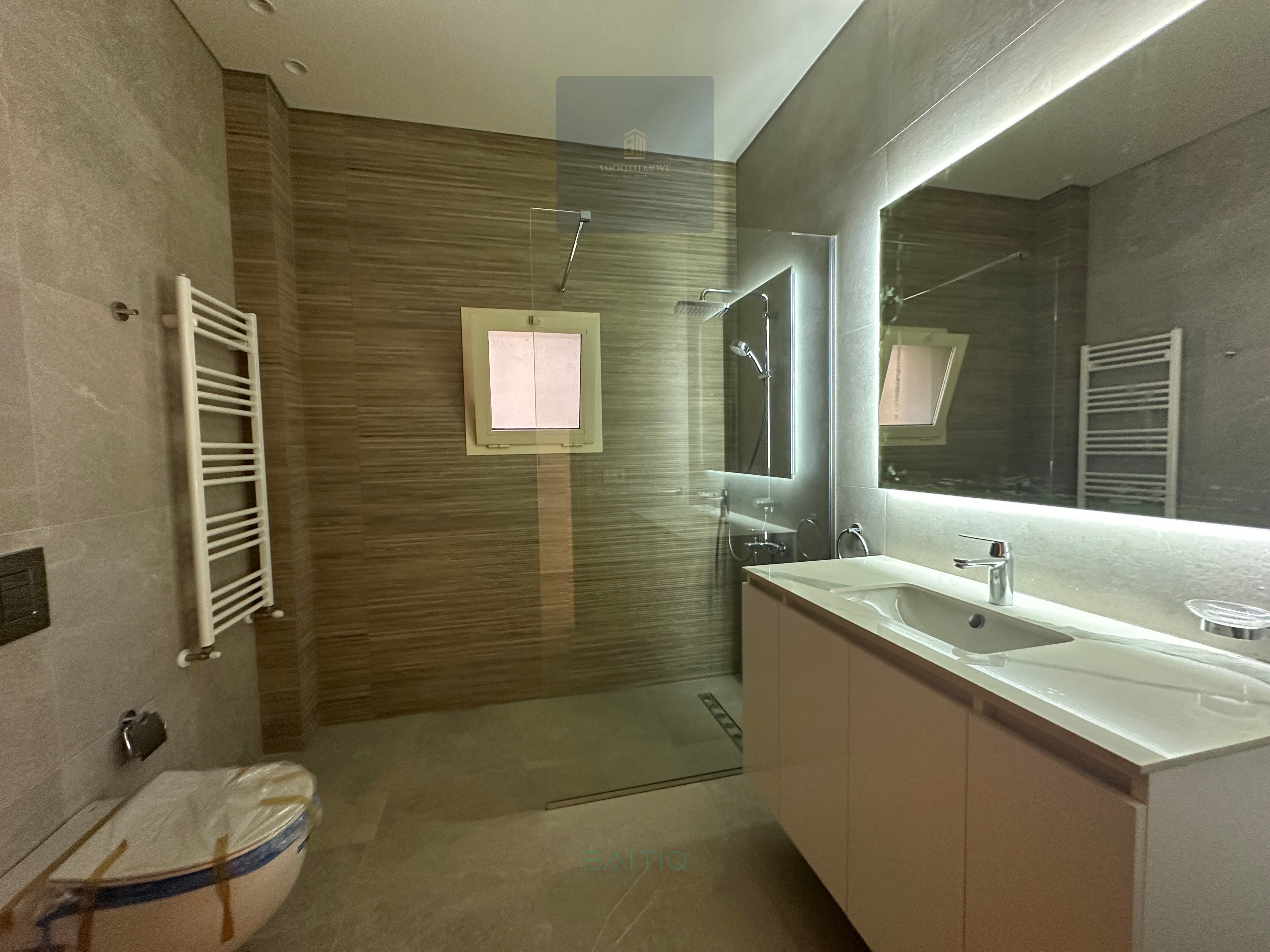 Enormous and Charming Apartment for Rent in Rawche, Beirut — الصورة 9