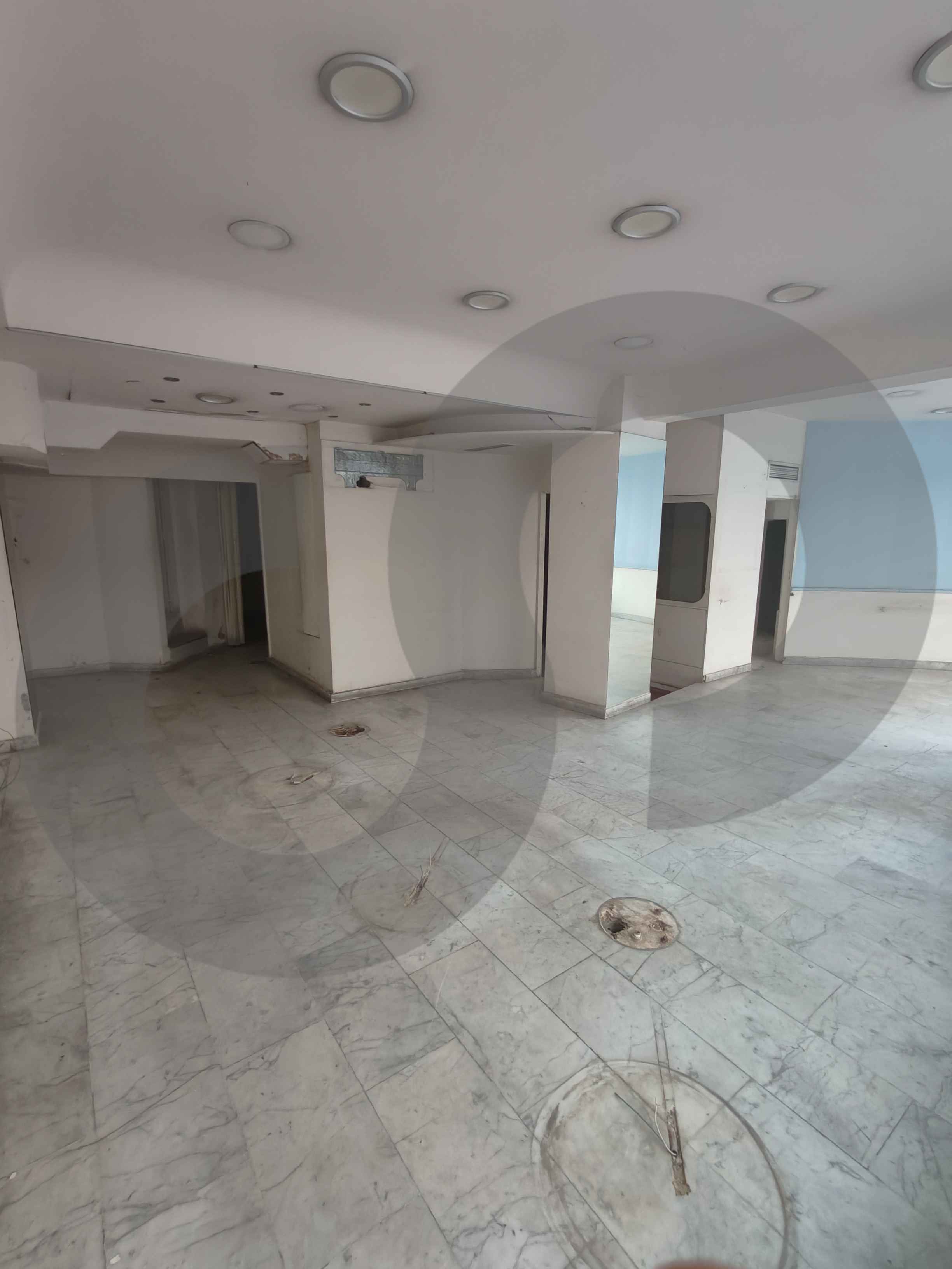 Shop/Hamra/ main road /perfect for businesses — الصورة 3