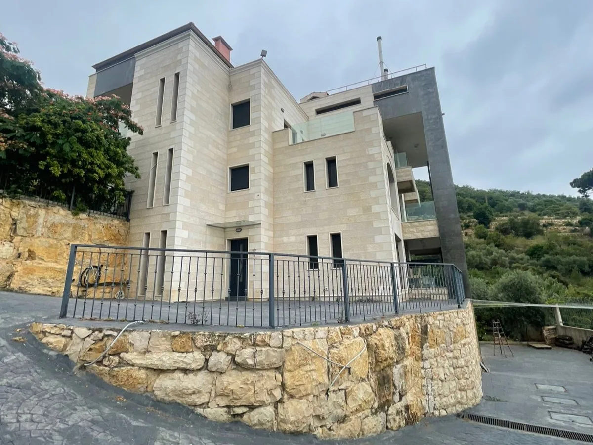 Villa for Sale in Aley — الصورة 7