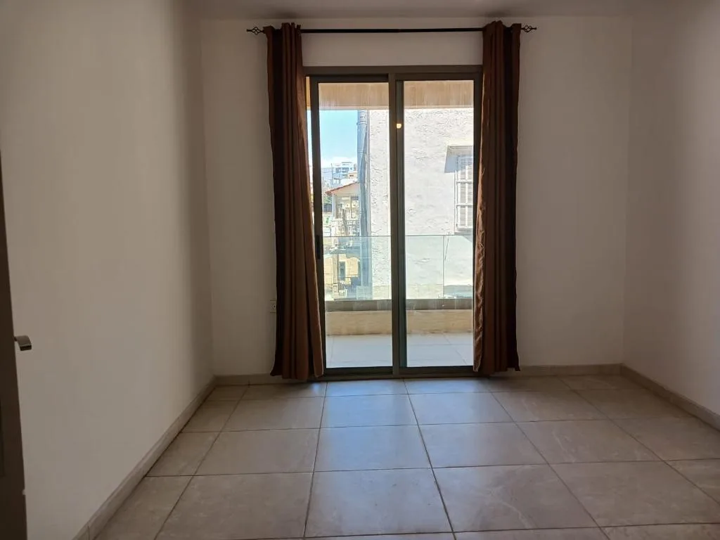 Apartment for Rent in Gemmayzeh, Beirut, Lebanon — الصورة 7