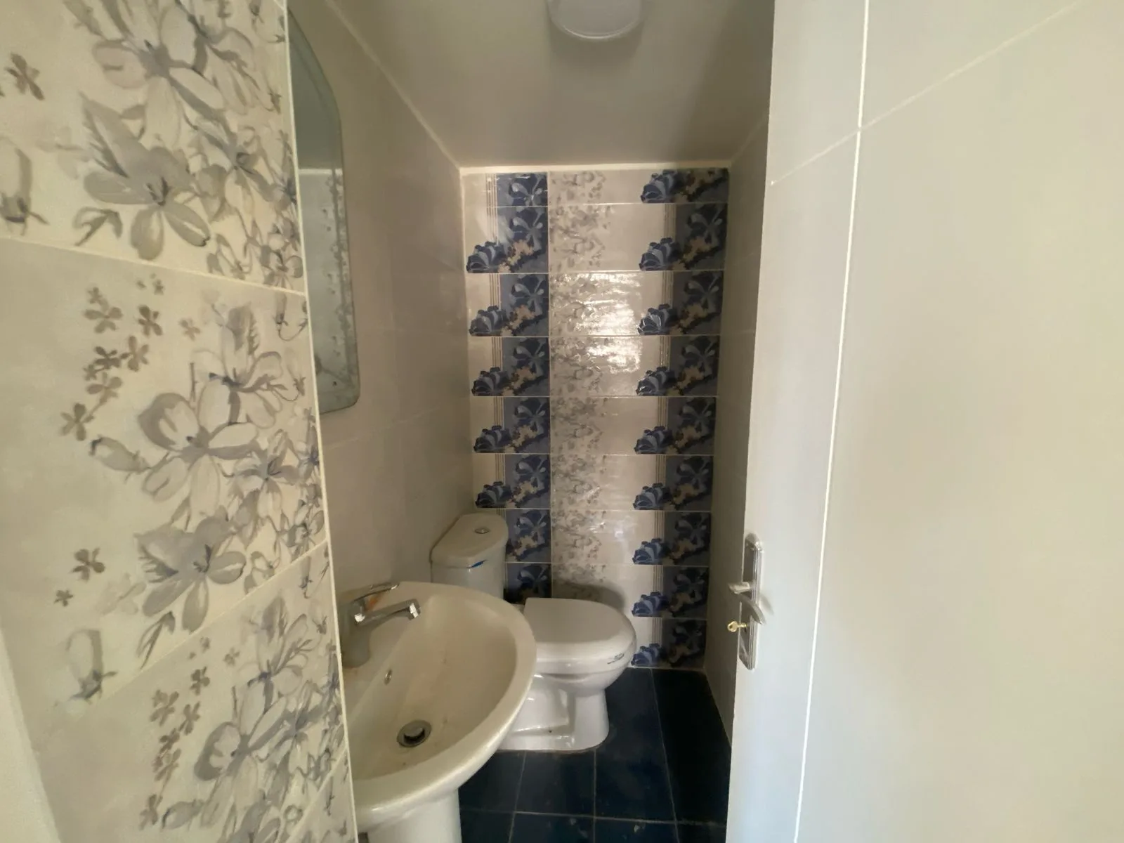 Apartment for Sale in Baouchriyeh, Lebanon — الصورة 7