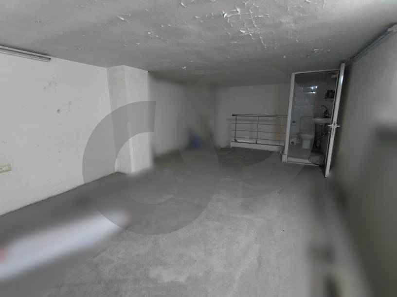 Shop for rent in Bourj Hammoud — الصورة 3