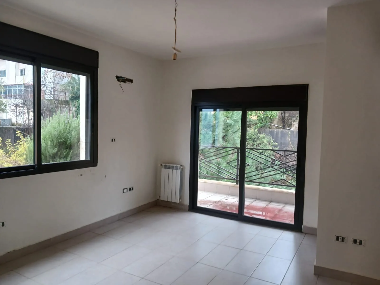 Apartment for Sale in Mazraat Yachoua, Lebanon — الصورة 4