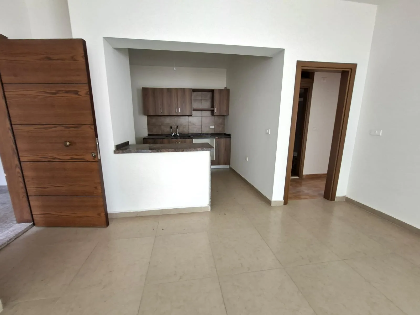 Apartment for Sale in Nahr Ibrahim — الصورة 3