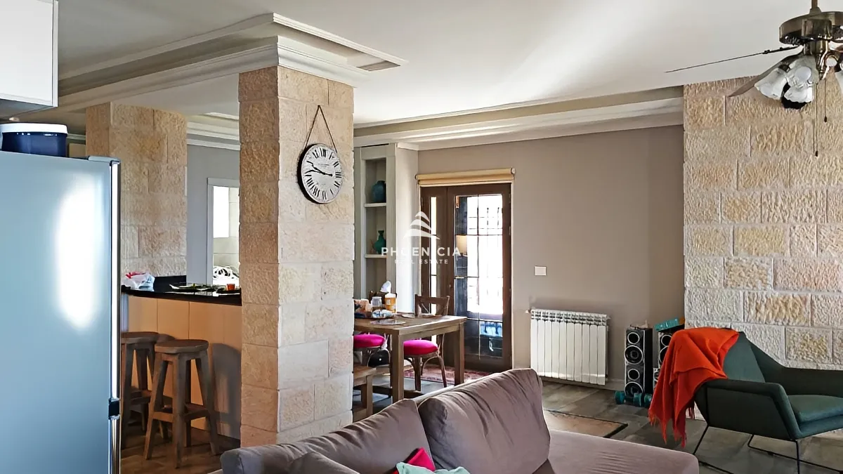 Villa for Sale in Gharzouz — الصورة 4