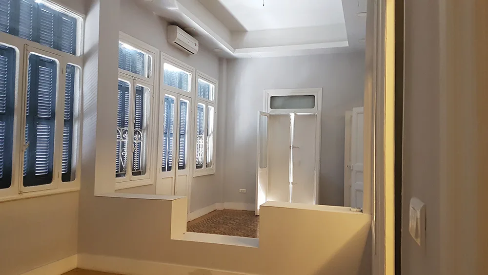 Apartment for Sale in Mar Mikhael, Beirut, Lebanon — الصورة 2