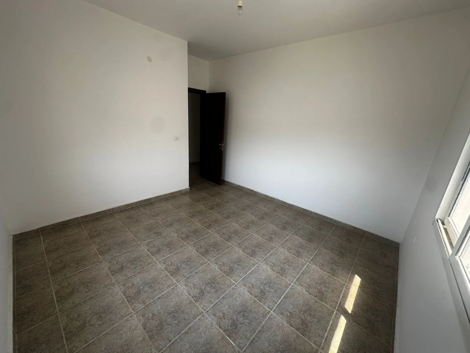 Apartment for Sale in Batroun, Lebanon — الصورة 8