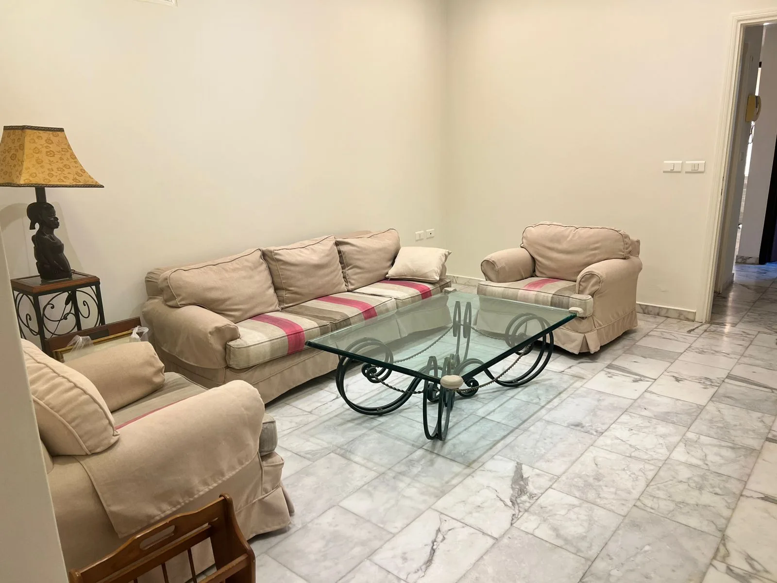 Apartment for Rent in Bsalim, Lebanon — الصورة 8
