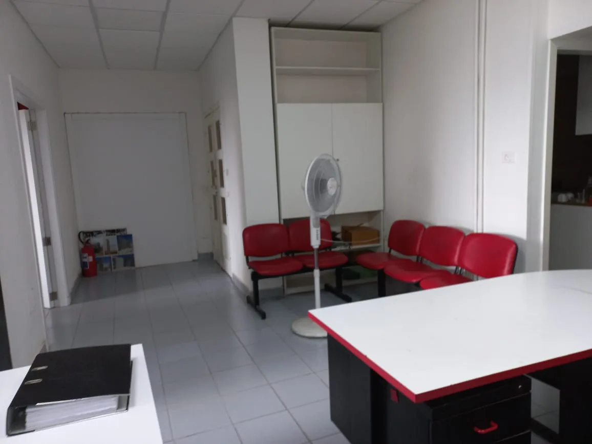 Office for rent in Gemmayzeh — الصورة 4