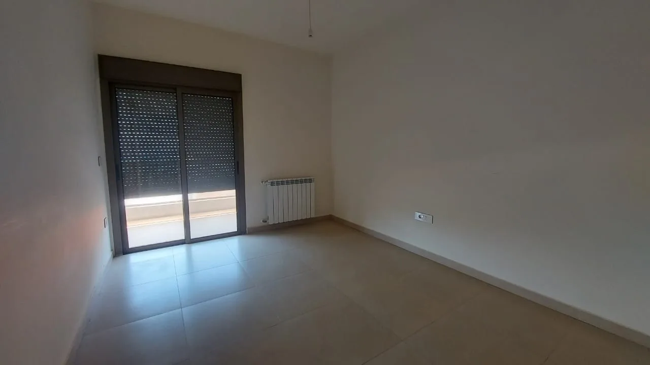 Apartment for Sale in Aamchit, Lebanon — الصورة 2