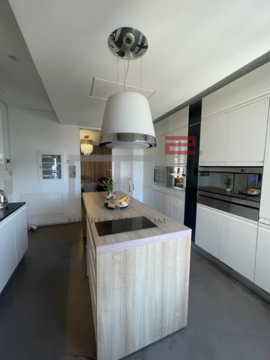 Duplex for Sale in Ain El Mreisse — الصورة 4