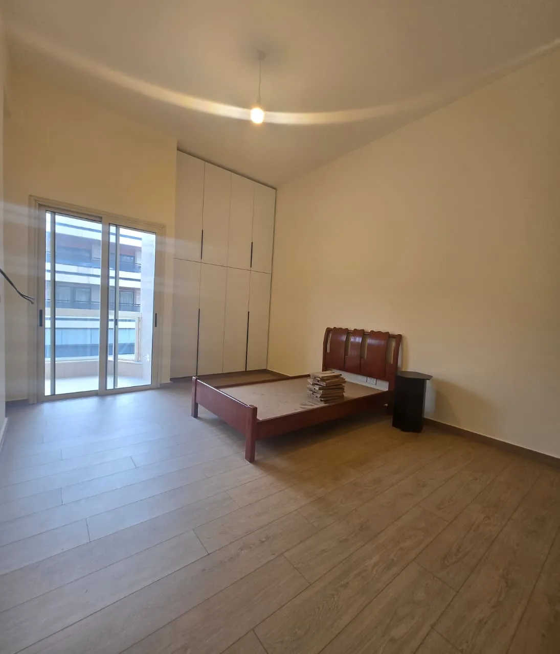 Apartment for Rent in Raoucheh, Beirut, Lebanon — الصورة 5