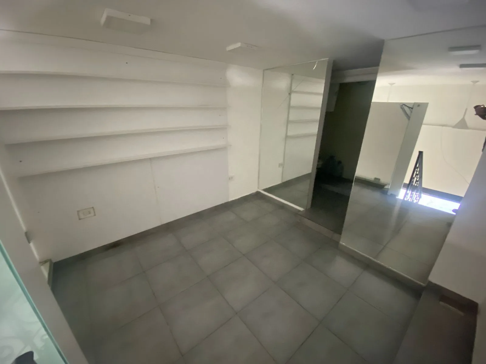 Shop for Sale in Antelias — الصورة 2