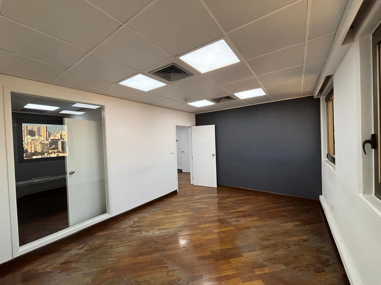 Office for rent in Badaro