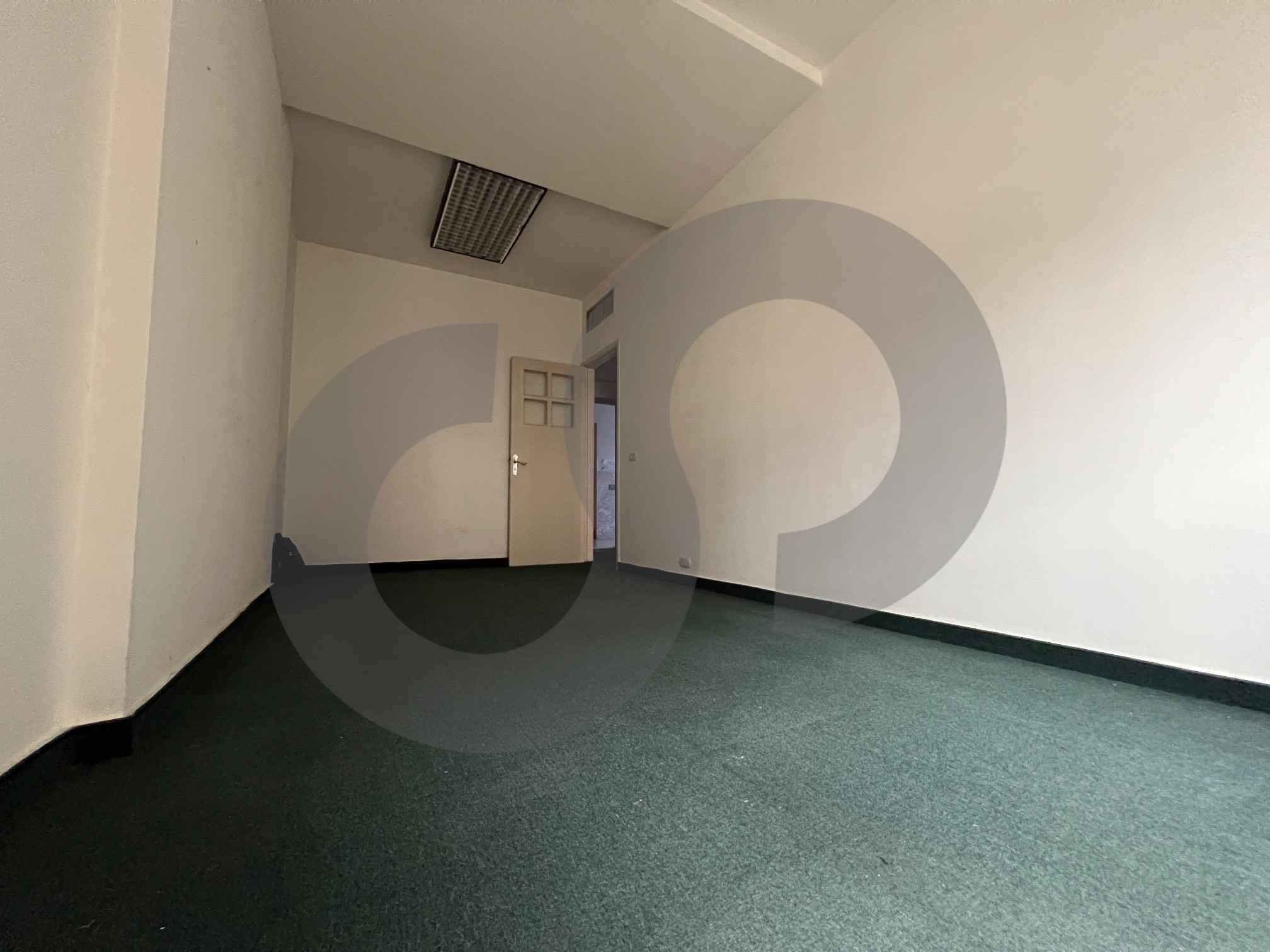 RENTAL OFFICE/prestigious commercial centers/JDAIDE,METN — الصورة 3