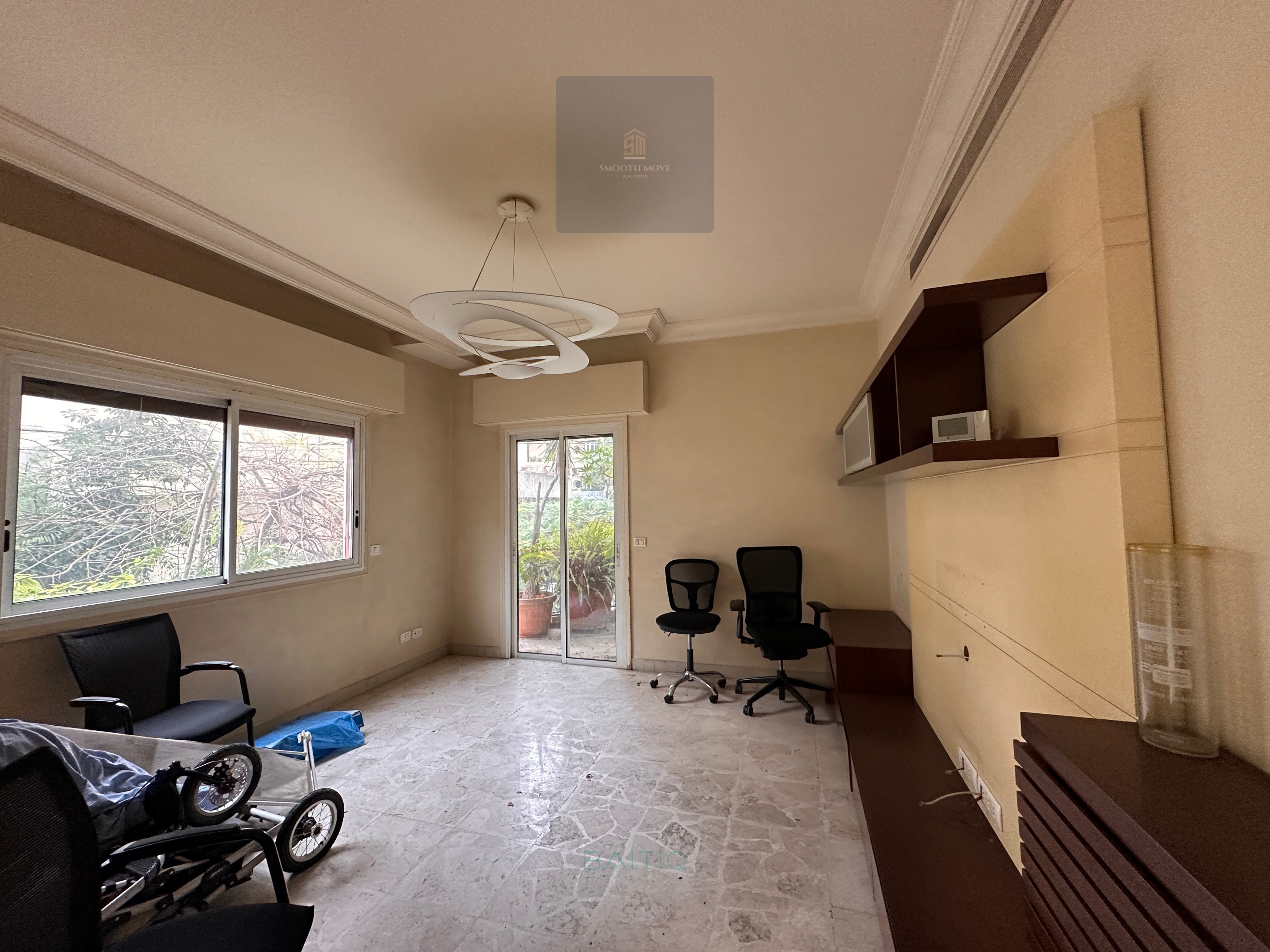 Catch Price Spacious Apartment for Sale on Carré D'Or Achrafieh, Beirut — الصورة 8